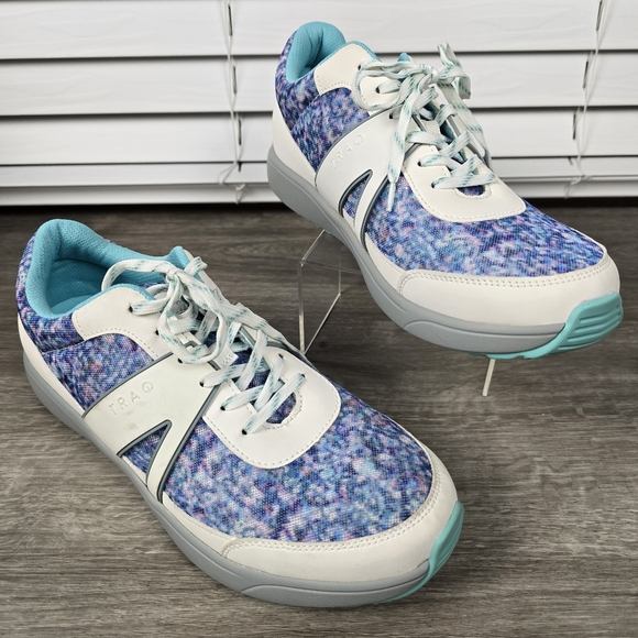 TRAQ Qarma 2 Shoes by Alegria - Picture 2 of 14